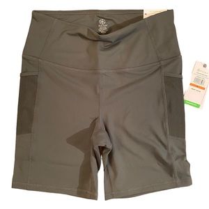 Gaiam Urban Chic 7'' Om Hi-Rise Mesh Pocket Shorts - Women - Medium, Grey